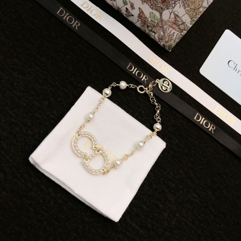ch**an D*or necklaces
